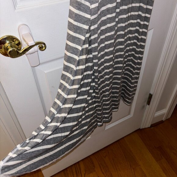 Mossimo Grey/White Striped maxi flounce dress size small - Picture 5 of 5